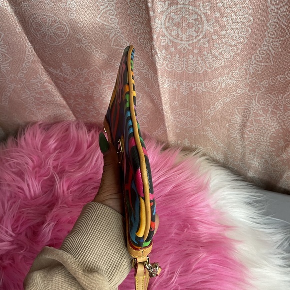 Dooney & Bourke Retro Rare Grafica Wristlet - Picture 5 of 7